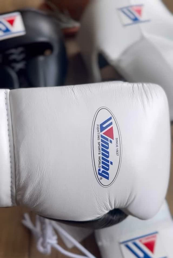 Customizable White and Black Winning Boxing Sets With Cheeks Head Guard