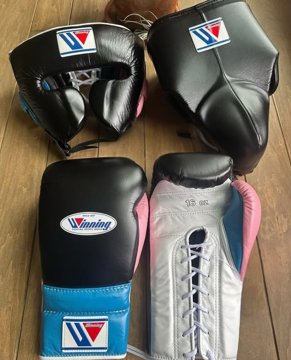 Customizable Black and Sky Winning Boxing Sets With Cheeks Head Guard