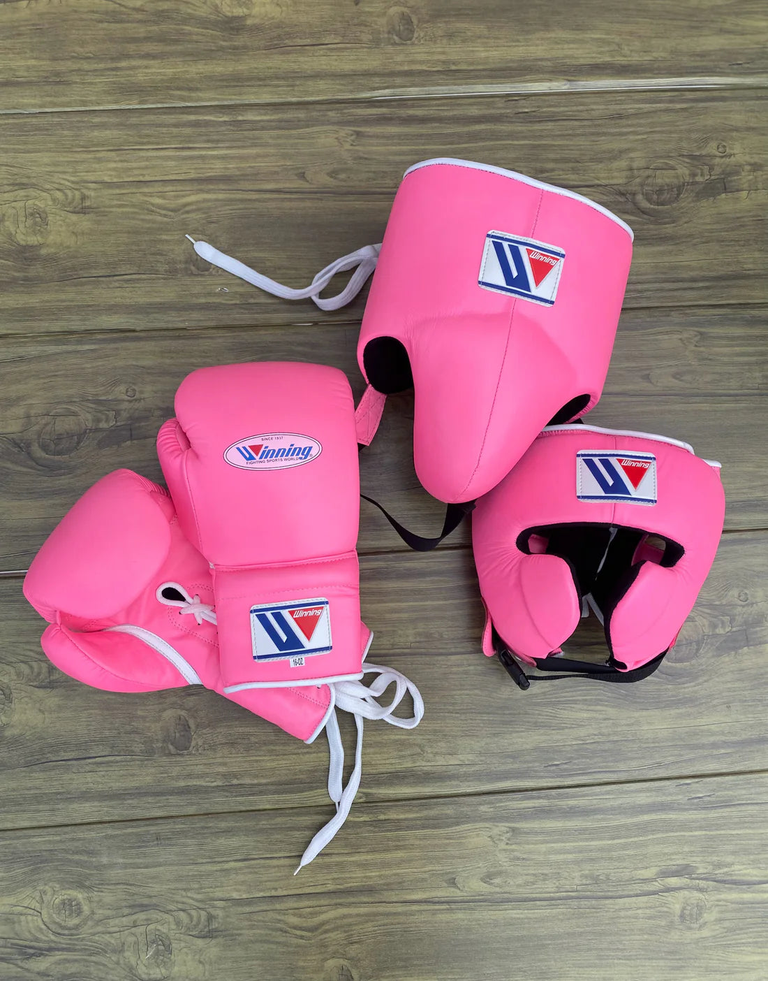 Customizable Pink Winning Boxing Sets With Cheeks Head Guard